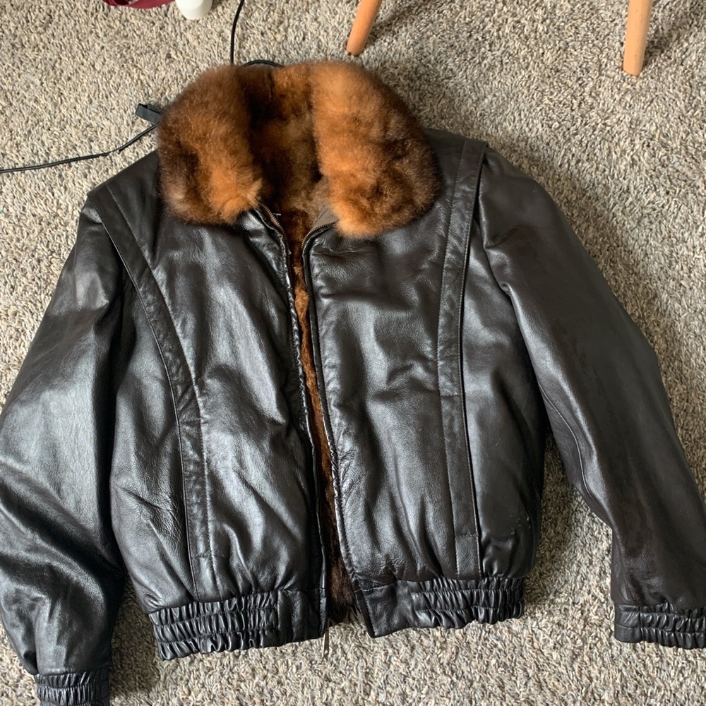 90s Dark Brown Leather Bomber Jacket With Fur Collar.         Mens Medium